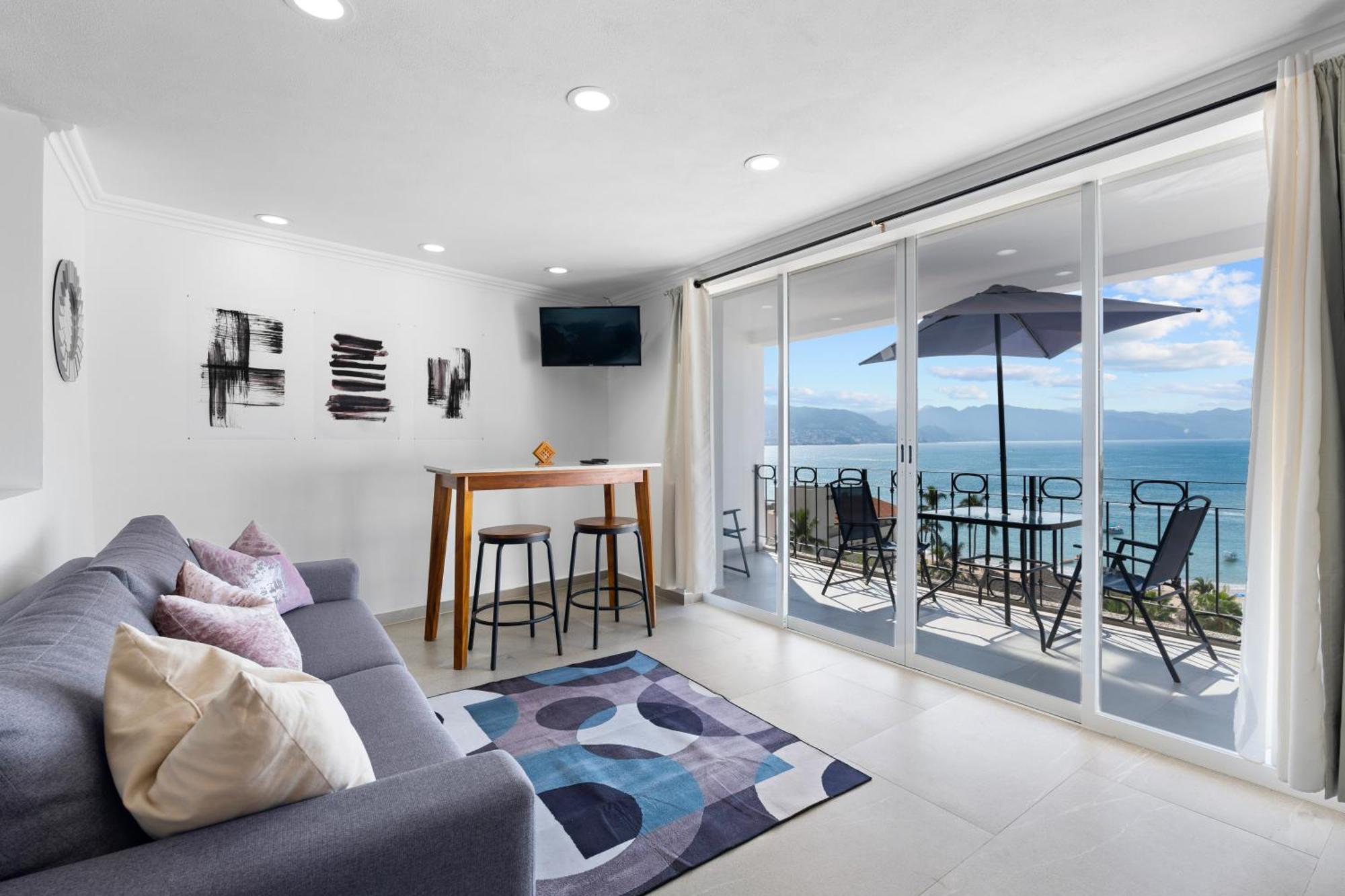 Luxury Condo Just Steps Away From The Beach! بويرتو فالارتا المظهر الخارجي الصورة